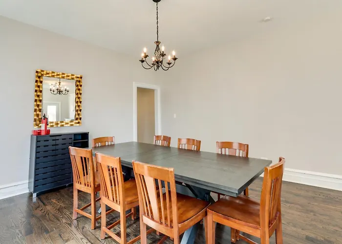 Holiday home Spacious Chicago W/ Deck < 9 Mi To Downtown! Oak Park